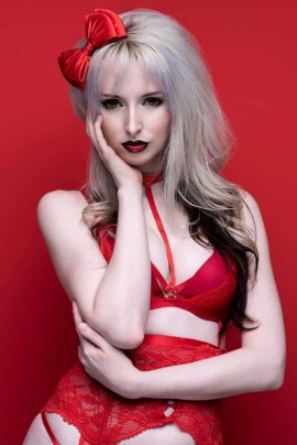Alternative Model Dallas | Amanda K - Slim Blonde 
