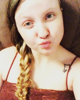 Brand Ambassador Milwaukee Curvy Brunette