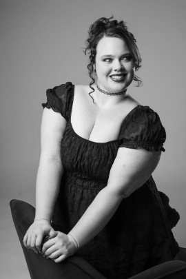 Plus Size Model Providence Curvy Red